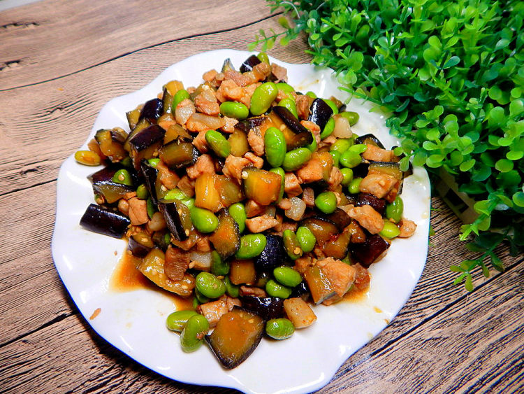 毛豆茄子烧肉丁步骤12