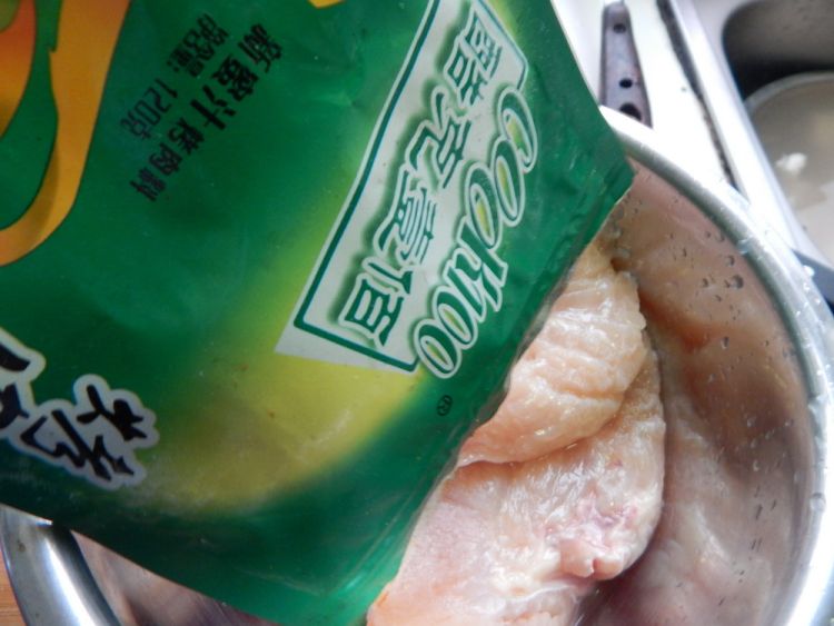 香煎鸡胸肉步骤4