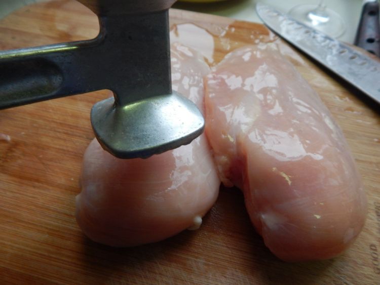 香煎鸡胸肉步骤2