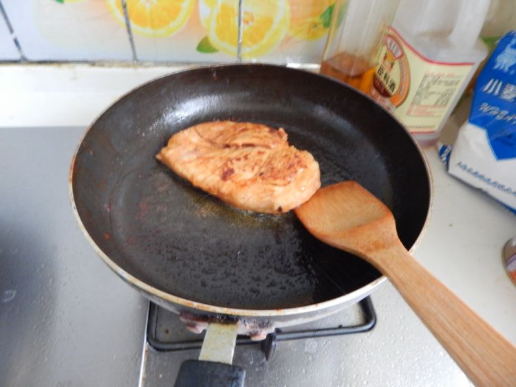 香煎鸡胸肉步骤12