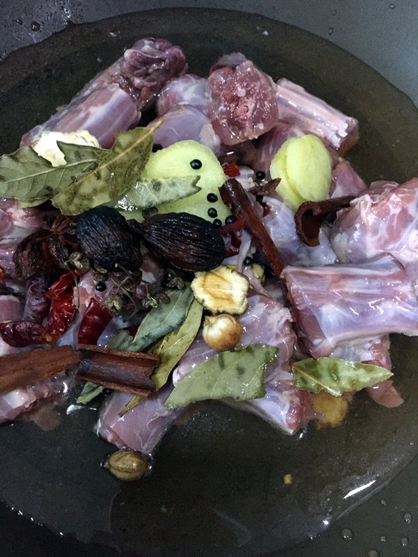 自制周黑鸭鸭脖步骤4