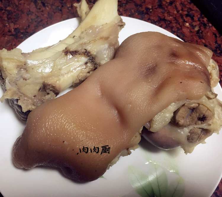 酱猪肘子步骤8