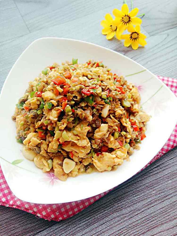 酸扁豆炒蛋步骤9