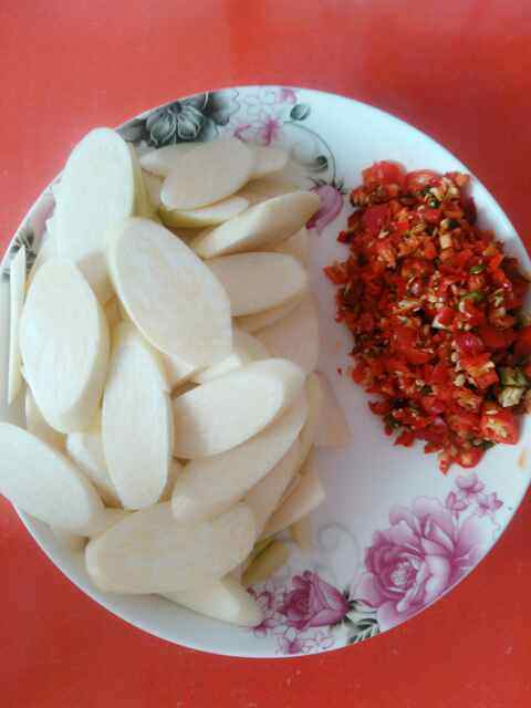 茭白炒腊牛肉步骤1