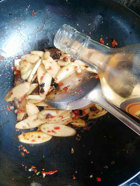 茭白炒腊牛肉步骤10