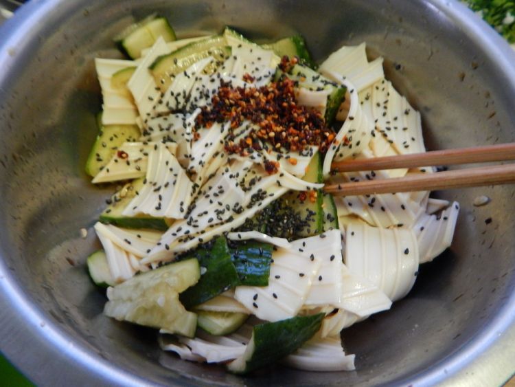 黄瓜凉拌芋头粉步骤11