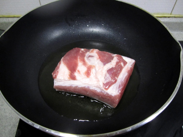 扣肉蒸咸菜步骤2