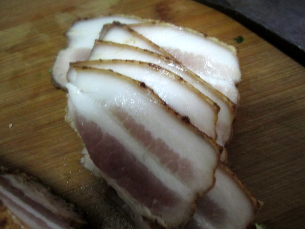扣肉蒸咸菜步骤7
