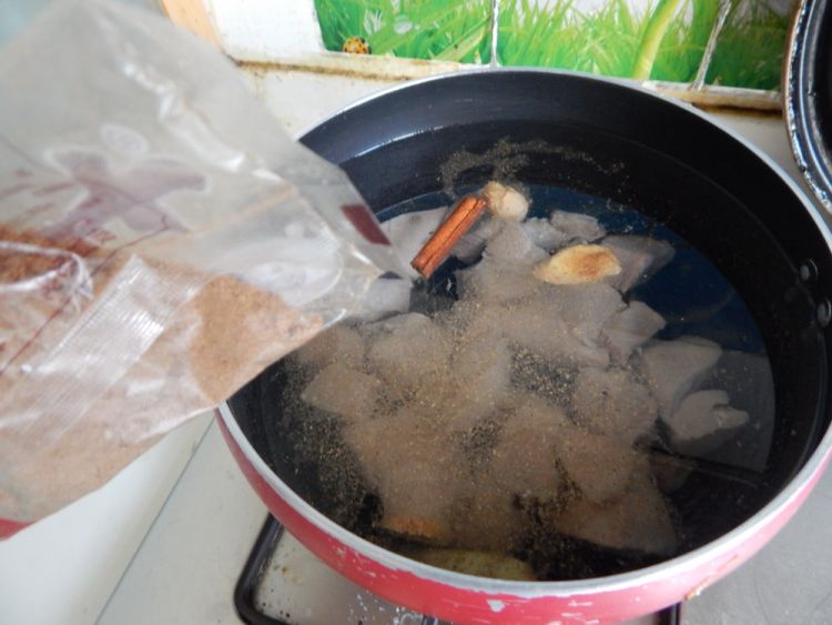 土豆胡萝卜烧牛肉步骤4