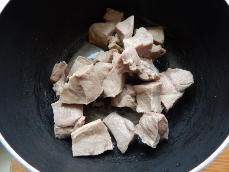 土豆胡萝卜烧牛肉步骤1