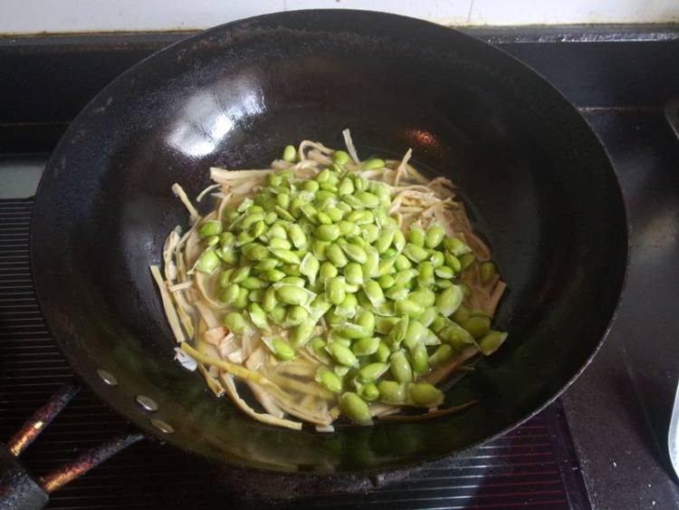 石笋干炒毛豆子步骤6