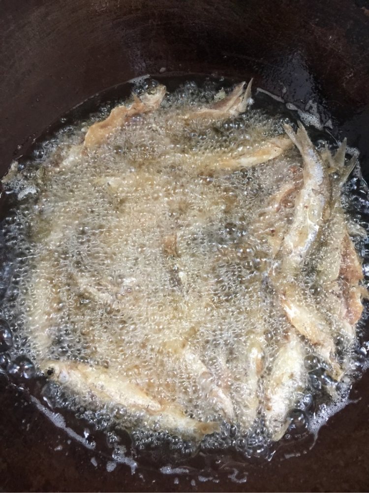 香酥小鱼步骤3