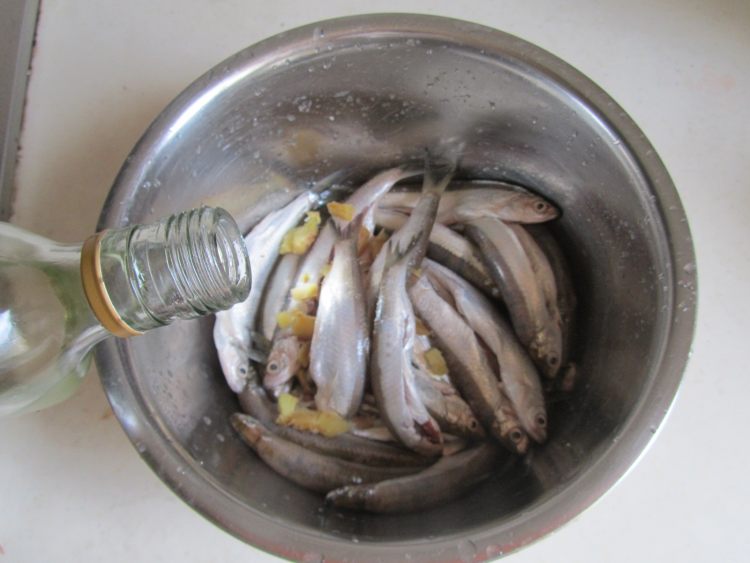 香辣小酥鱼步骤2