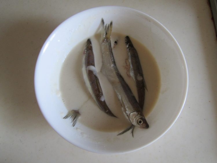 香辣小酥鱼步骤4