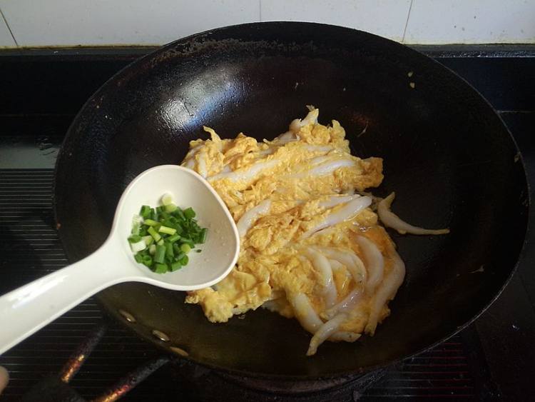 银鱼炒鸡蛋步骤8