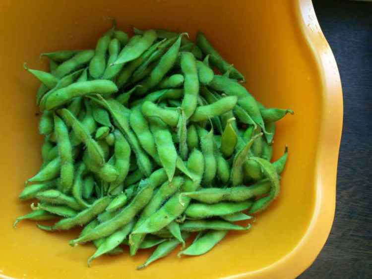 风味毛豆步骤1