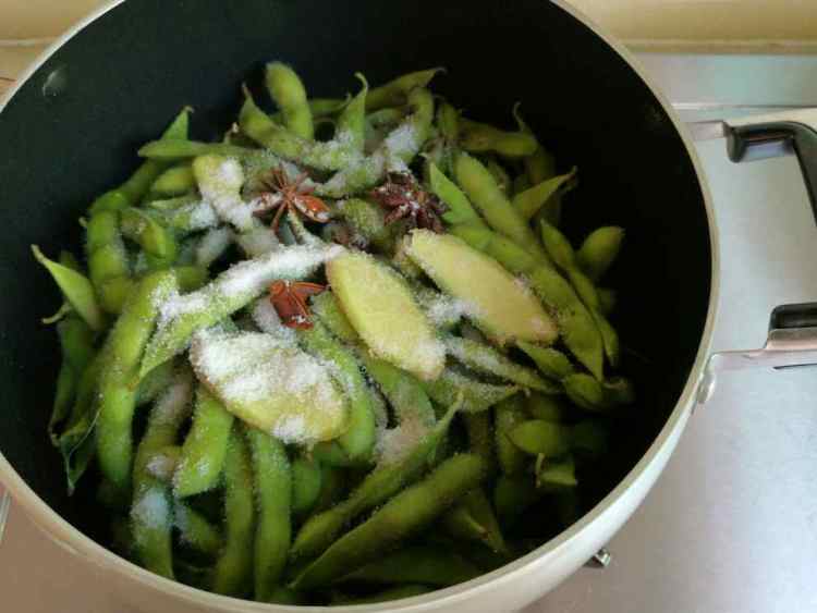 风味毛豆步骤4