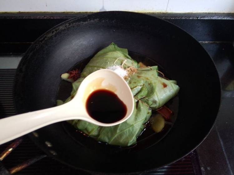 荷叶香酥鸭腿步骤9