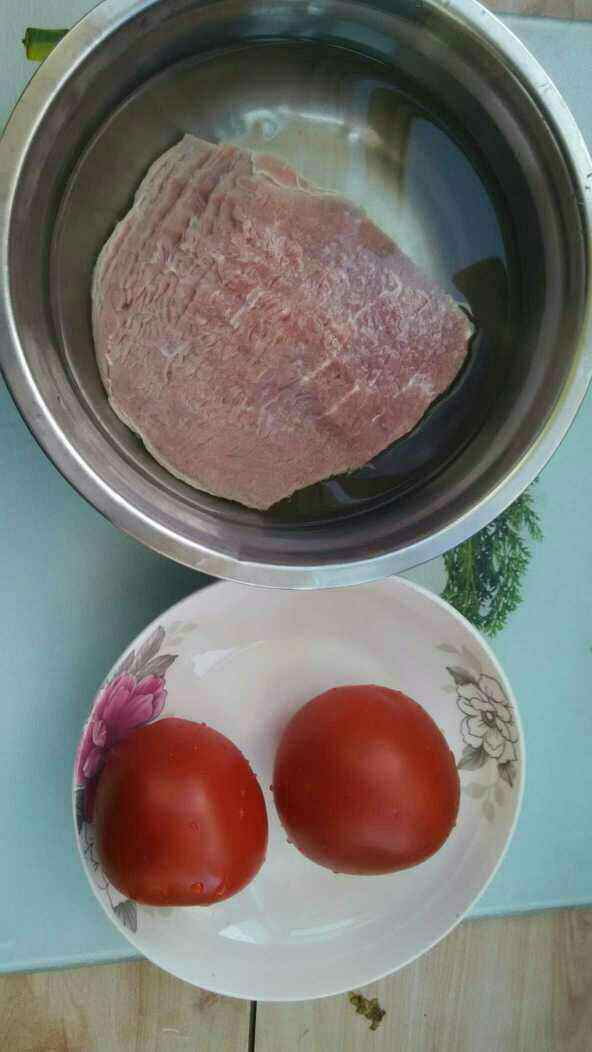 西红柿牛肉汤步骤1