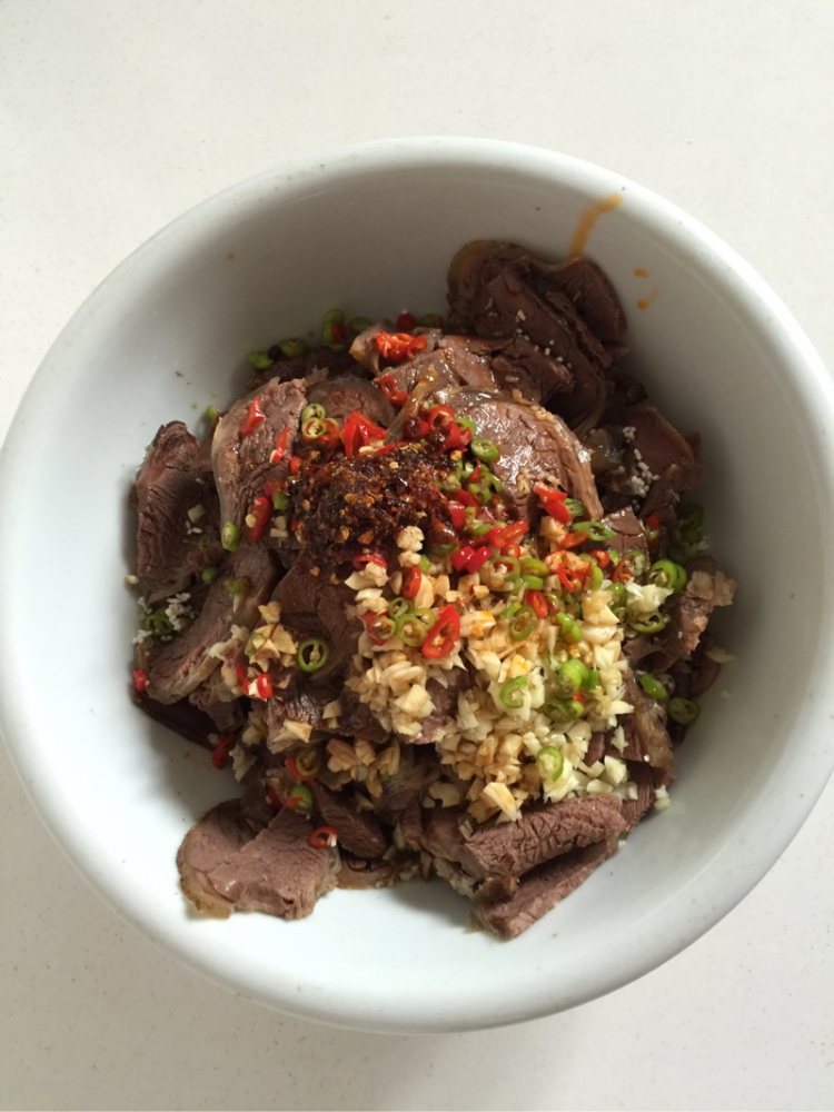 凉拌牛肉步骤4