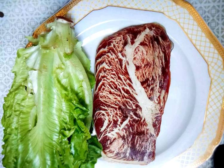 黑椒煎牛扒步骤1