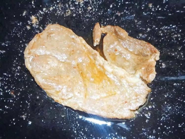 黑椒煎牛扒步骤4