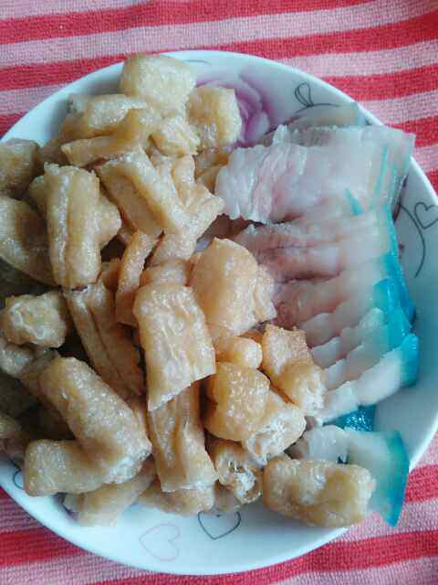 油豆腐炒肉步骤2