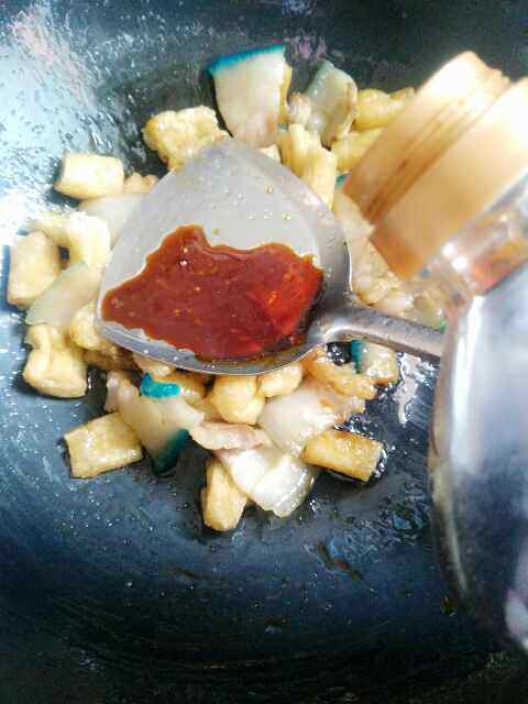 油豆腐炒肉步骤7