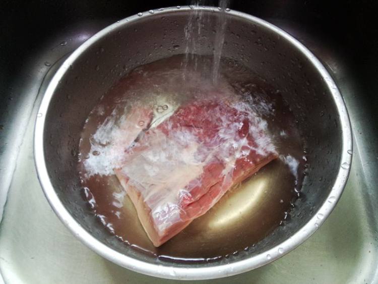 胡萝卜炖牛腱步骤3