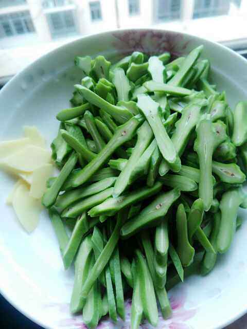 刀豆滑肉片步骤2