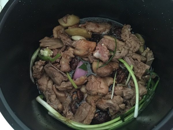 风味香焖鸭肉步骤3