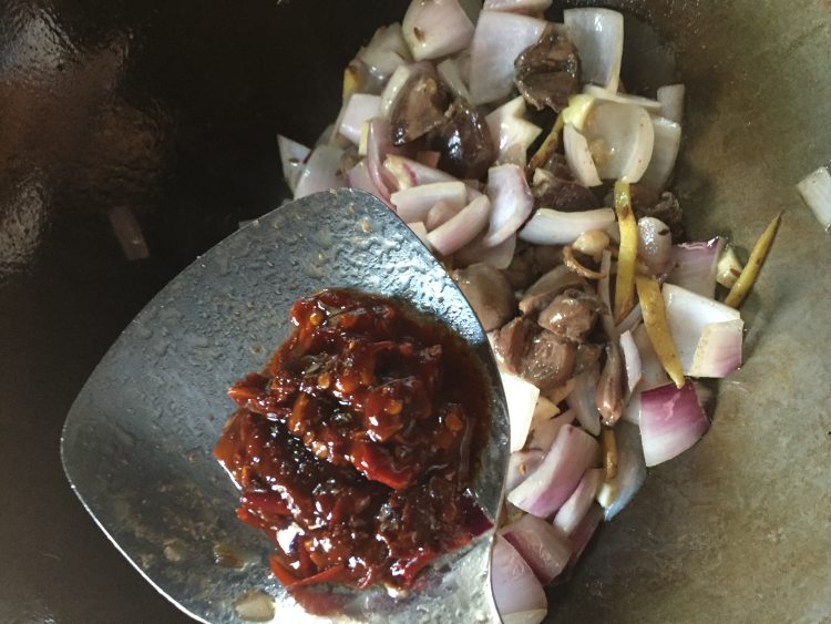 美味下酒菜豆瓣酱炒鸡步骤6