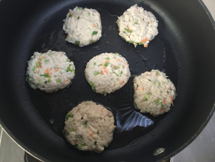 香煎鸡蛋藕饼步骤10