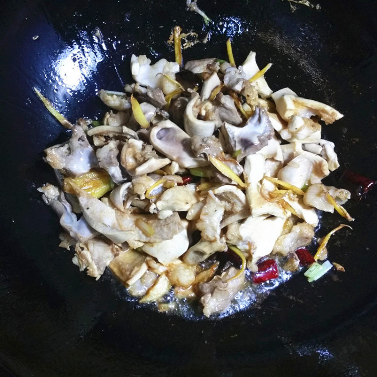 雪菜泡椒炒牛黄喉步骤11