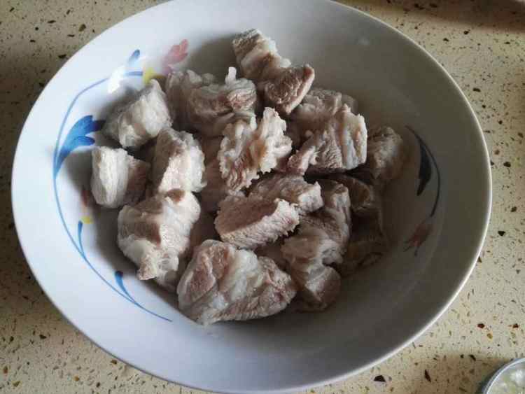 五花肉烧石笋干步骤6