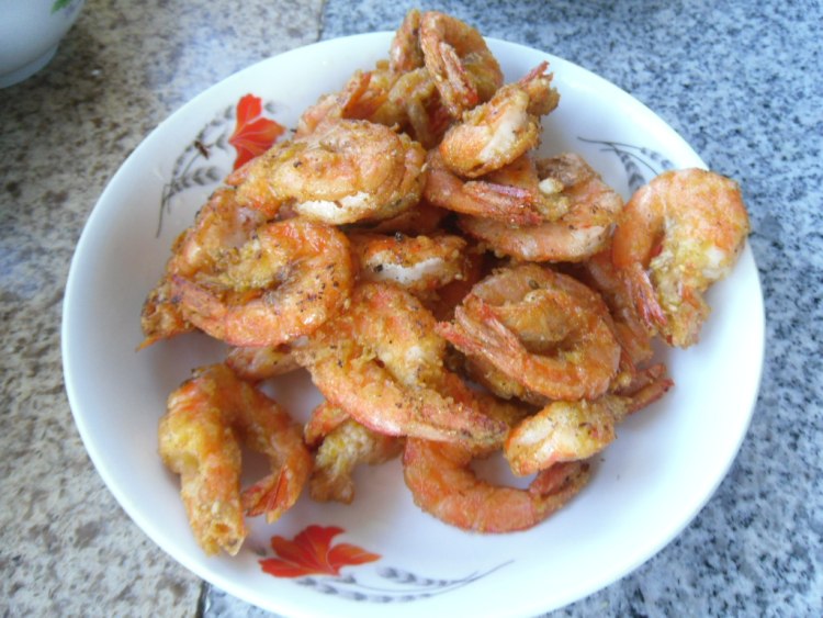 蒜蓉炒虾步骤7