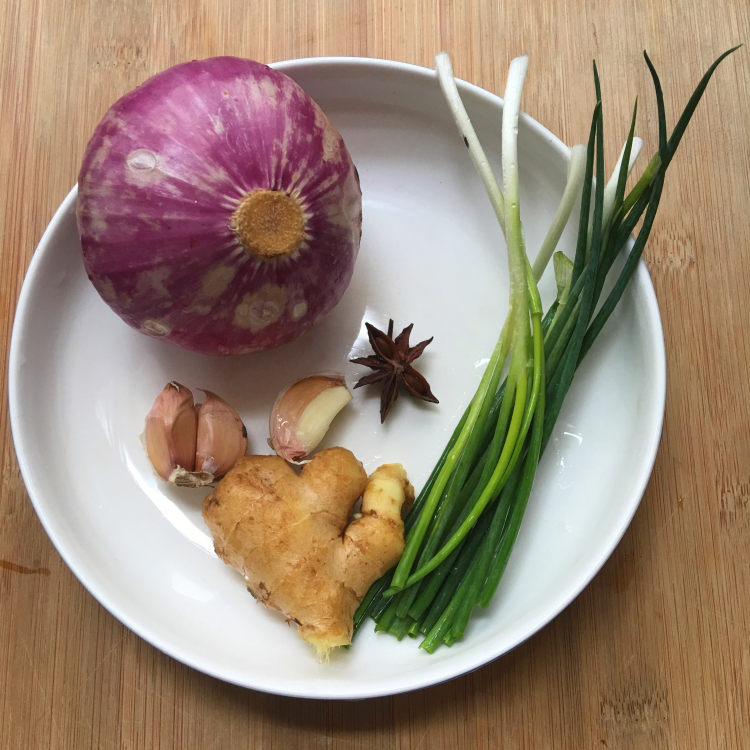 五香卤肉饭步骤2