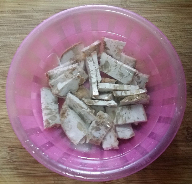 小炒猪血丸步骤2
