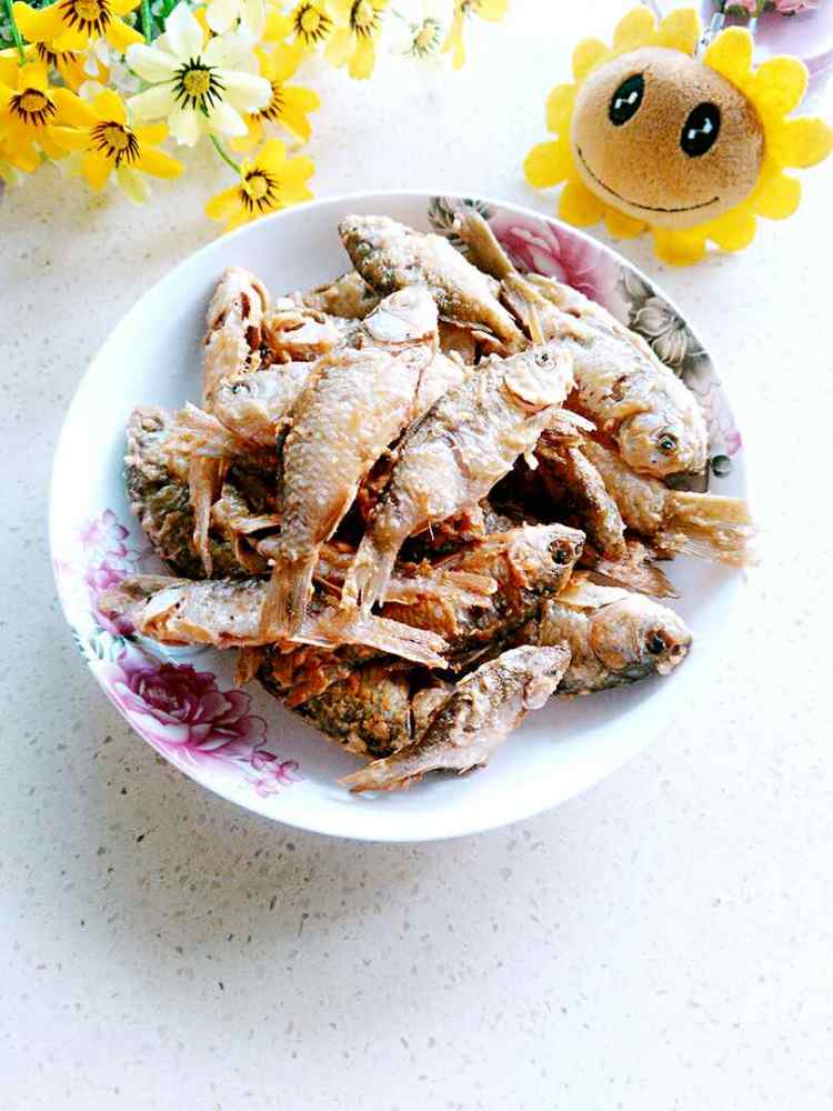 麻辣竹笋烩小河鱼步骤1