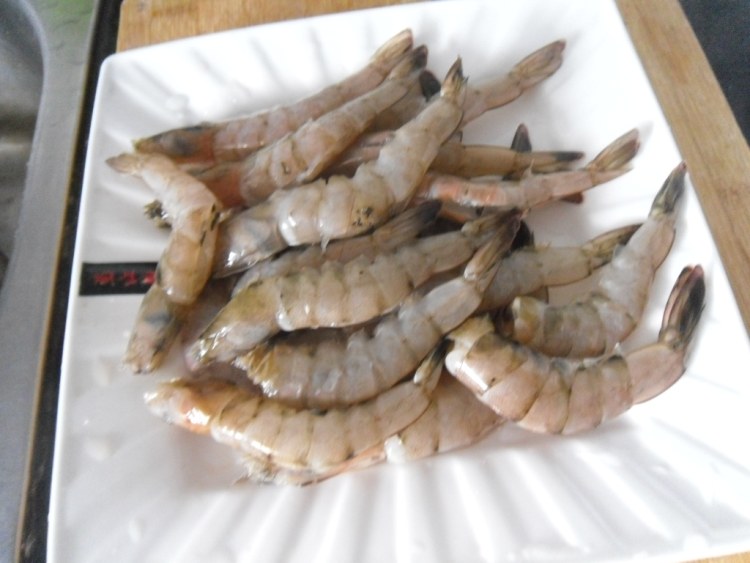 鱼香大虾步骤1