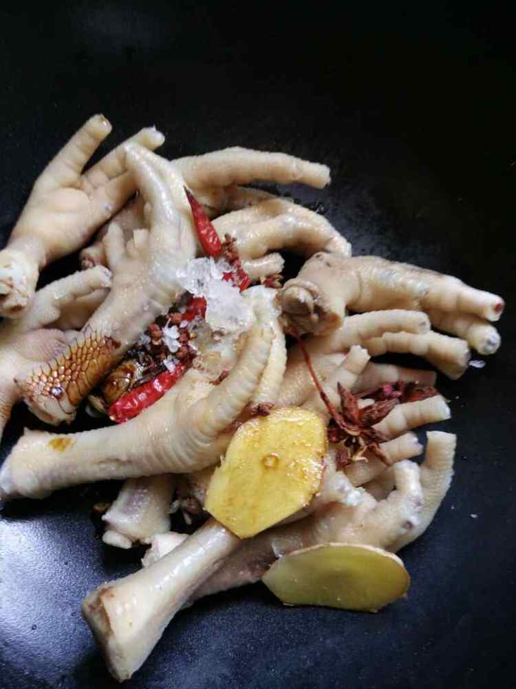 红焖鸡爪步骤5