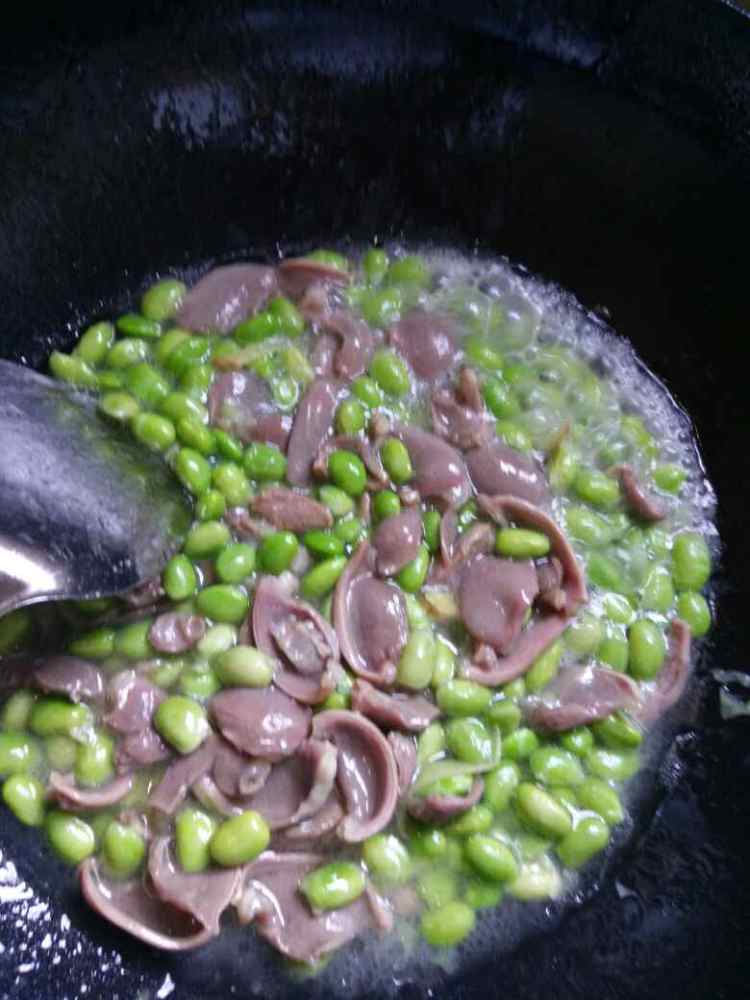 毛豆炒鸭胗步骤8