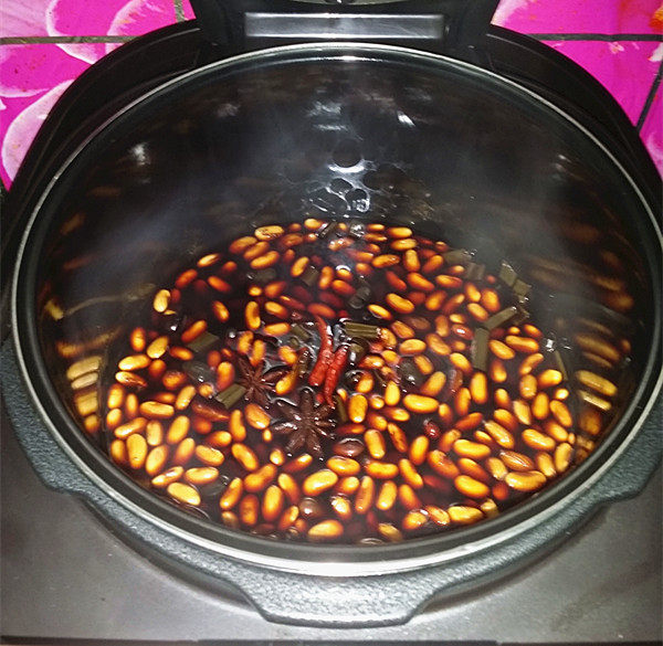 黄豆煲鸭翅步骤8