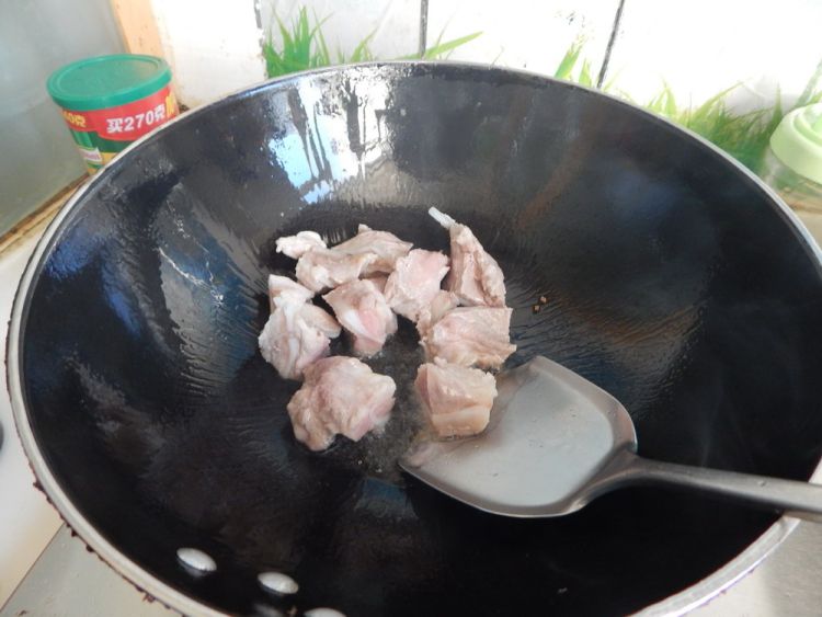 茄子烧月牙骨步骤6