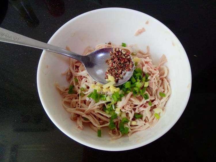 椒麻鸡丝步骤9