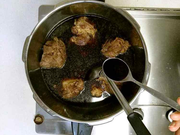 五香卤牛腱子步骤6