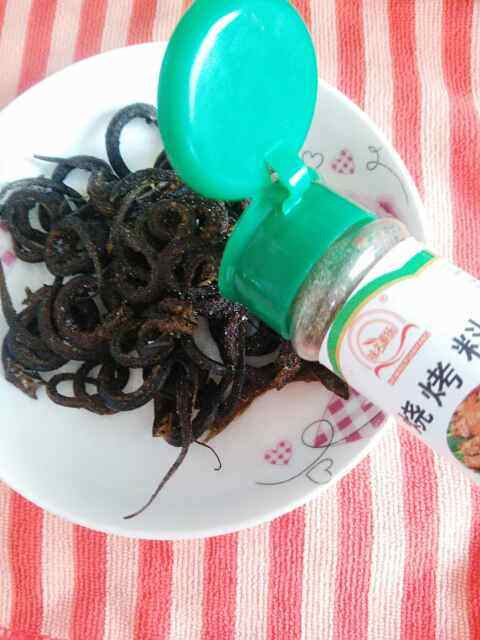 五香酥脆小黄鳝步骤7