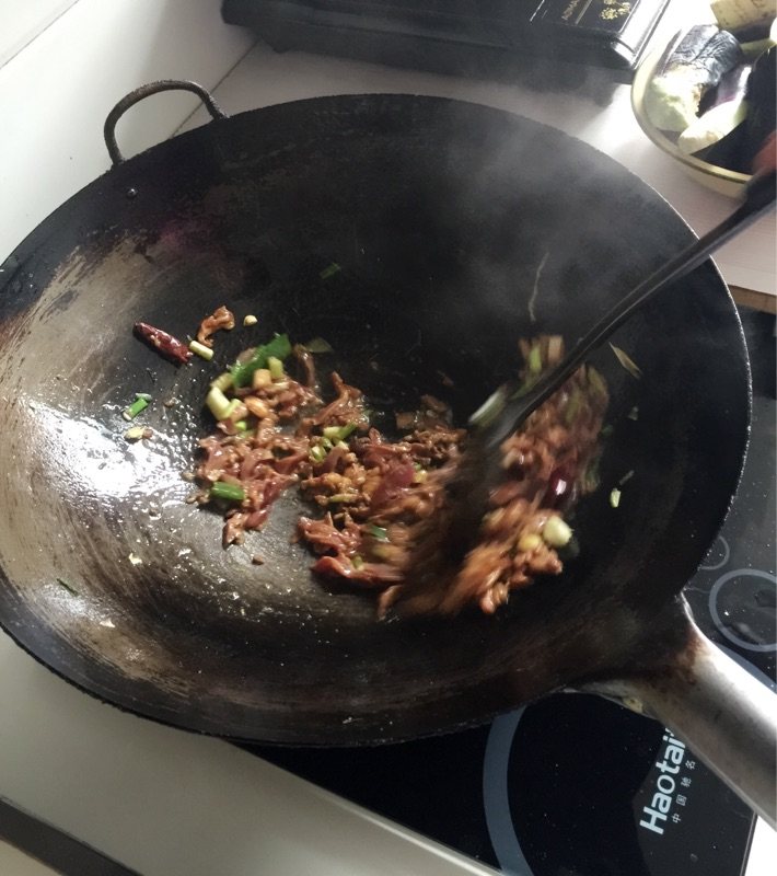 酸豇豆炒鸡胗步骤5