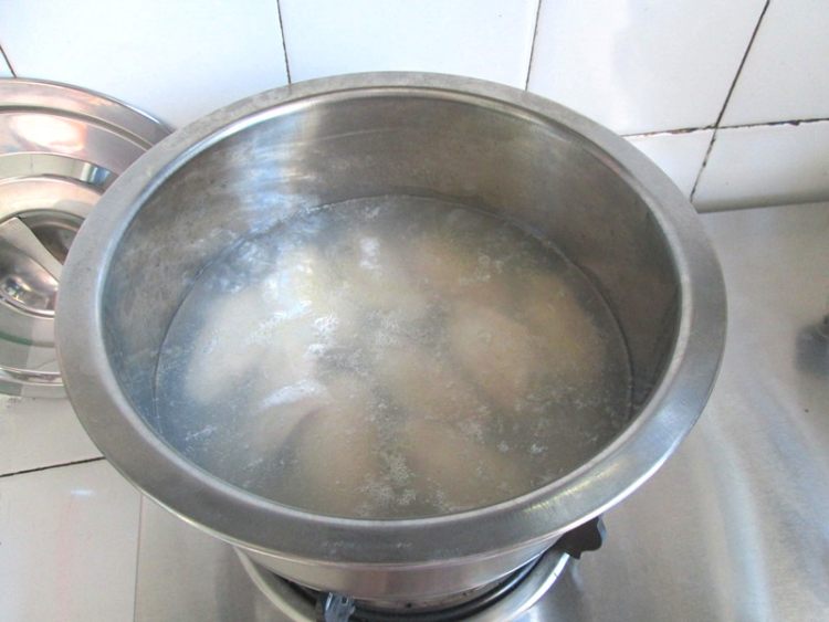 简易版卤鸡中翅步骤2