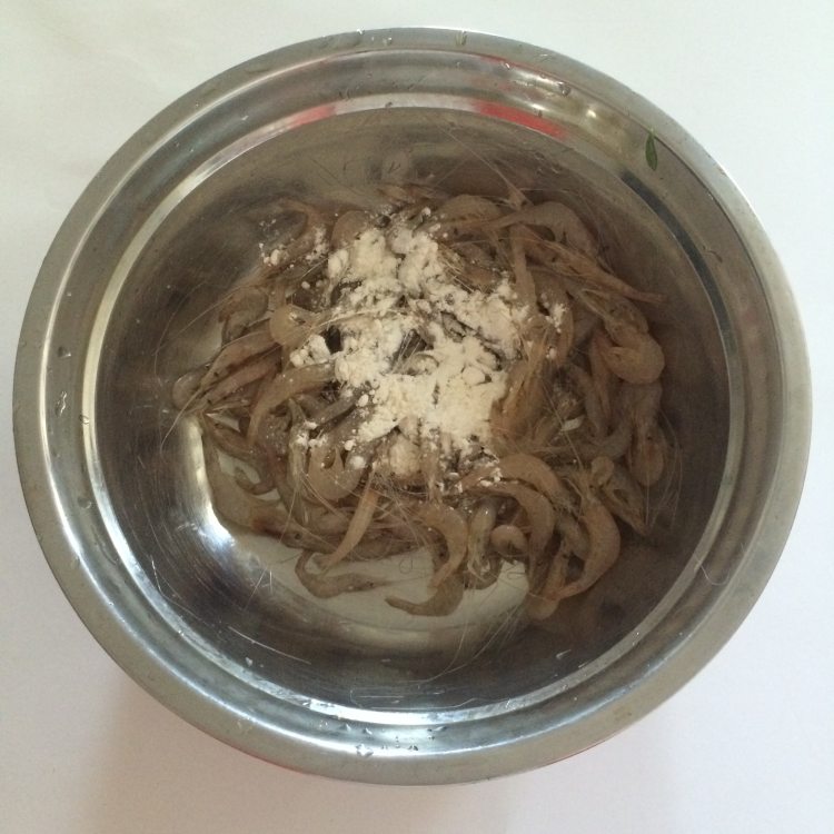 酥炸小河虾步骤5